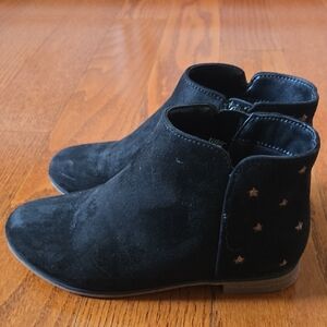 Cat & Jack Black Ankle Boots with Star  Detail